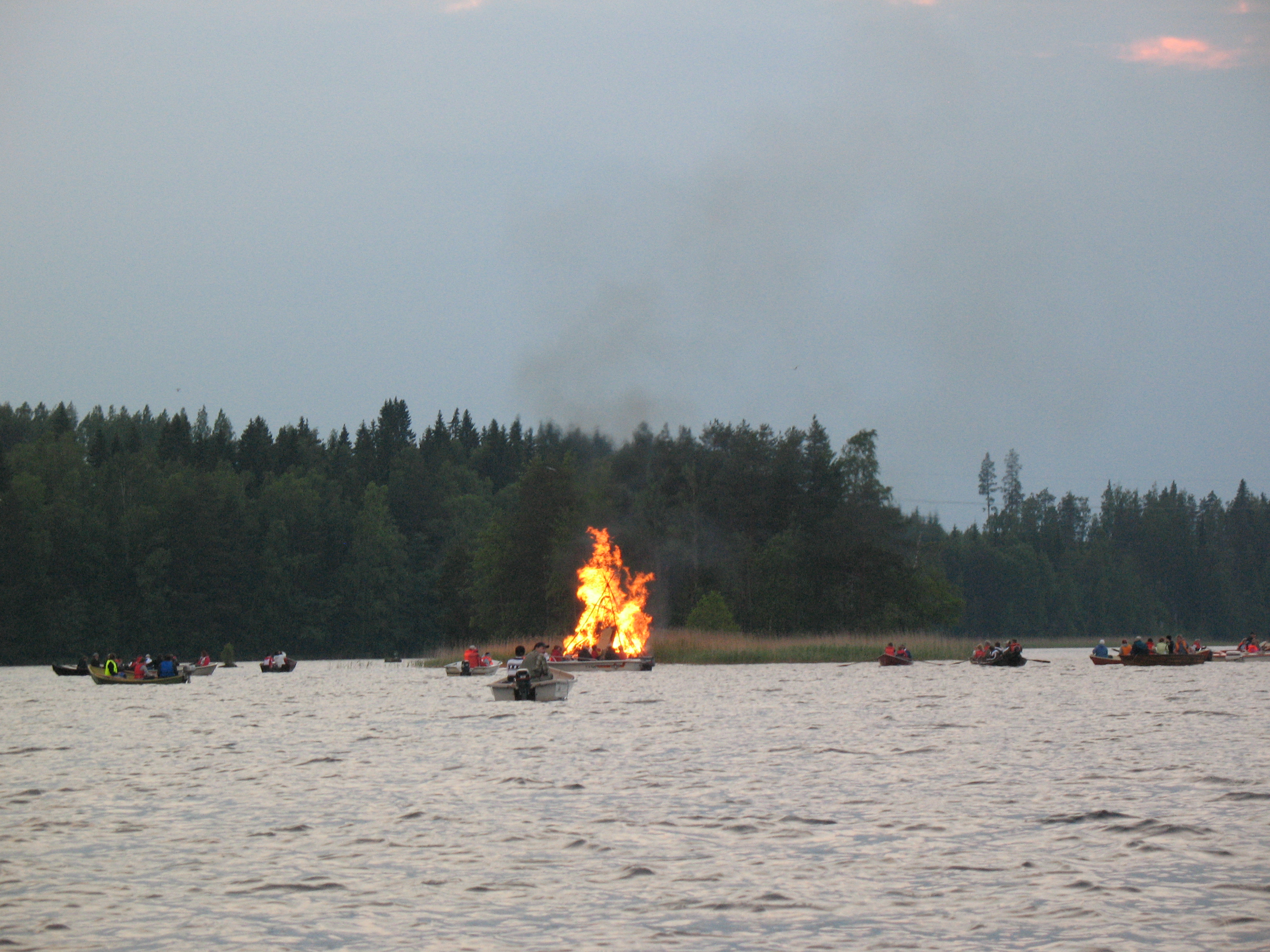 A finn nyárközép ünnepe, juhannus - FINN KONYHA