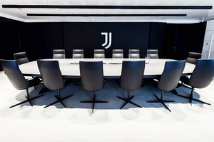 A Juventus felgyorsítja az új sportigazgató keresését: Ottolini készen áll a visszatérésre a Bianconerihez.