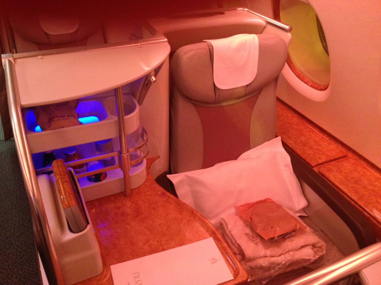 emirates_business_class_a380_bkk-dxb08.jpg