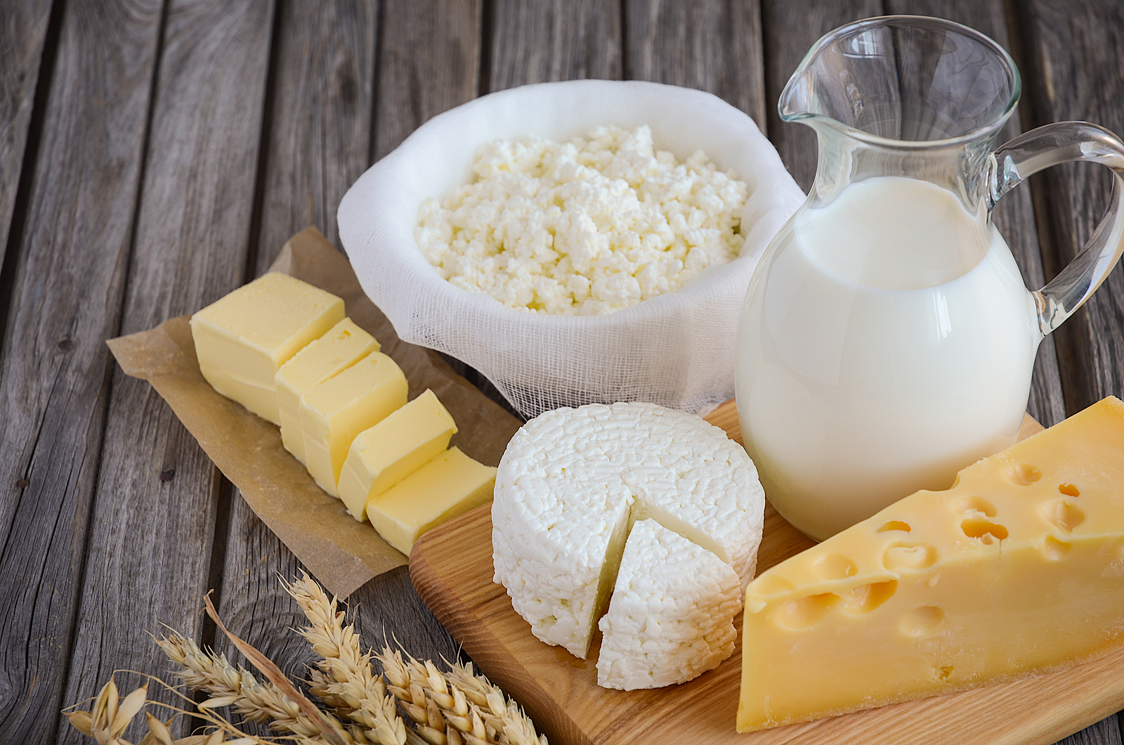 bigstock-fresh-dairy-products-milk-ch-114222653.jpg