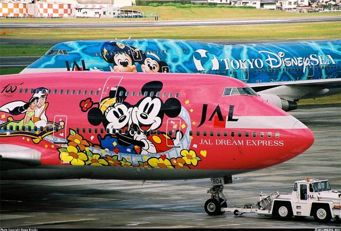 jal-colored-plane.jpg