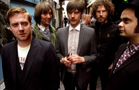 b_07_Kaiser_Chiefs_NEU_06_Jocelyn_Bain_Hogg_.jpg