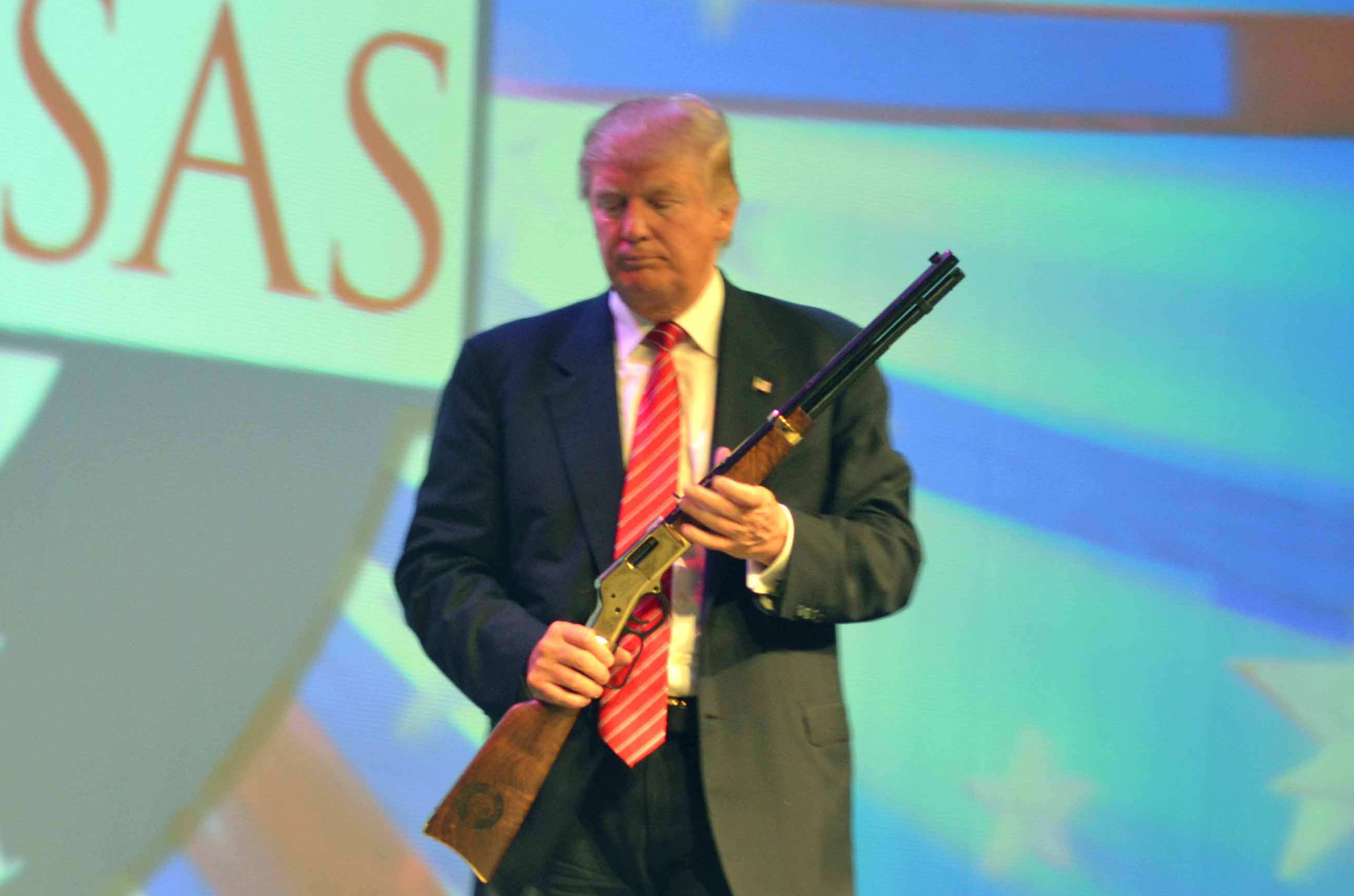 donald-trump-gun.jpg