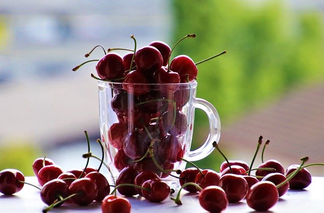 cherries-6308871_640.jpg