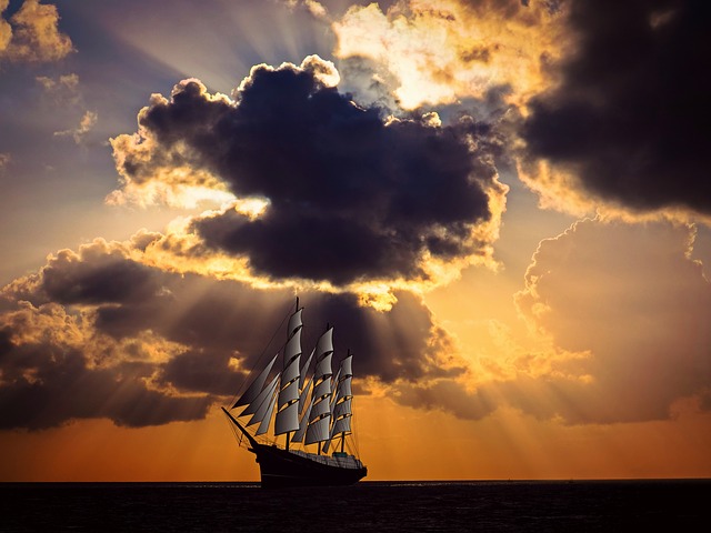 sailing-vessel-1877540_640.jpg