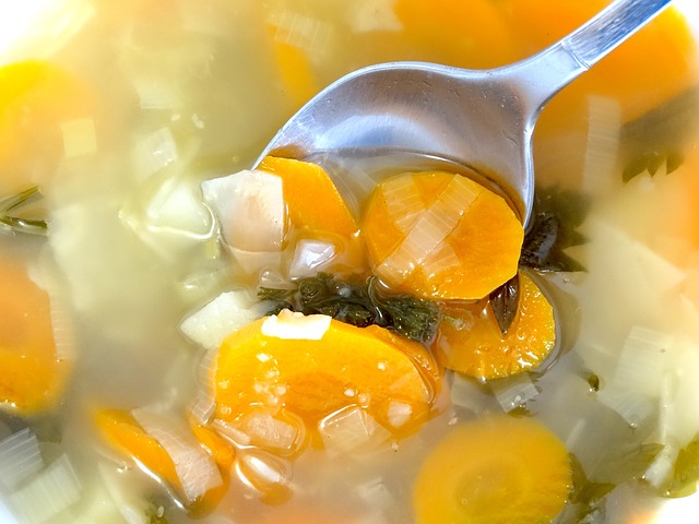 vegetable-soup-445160_640.jpg