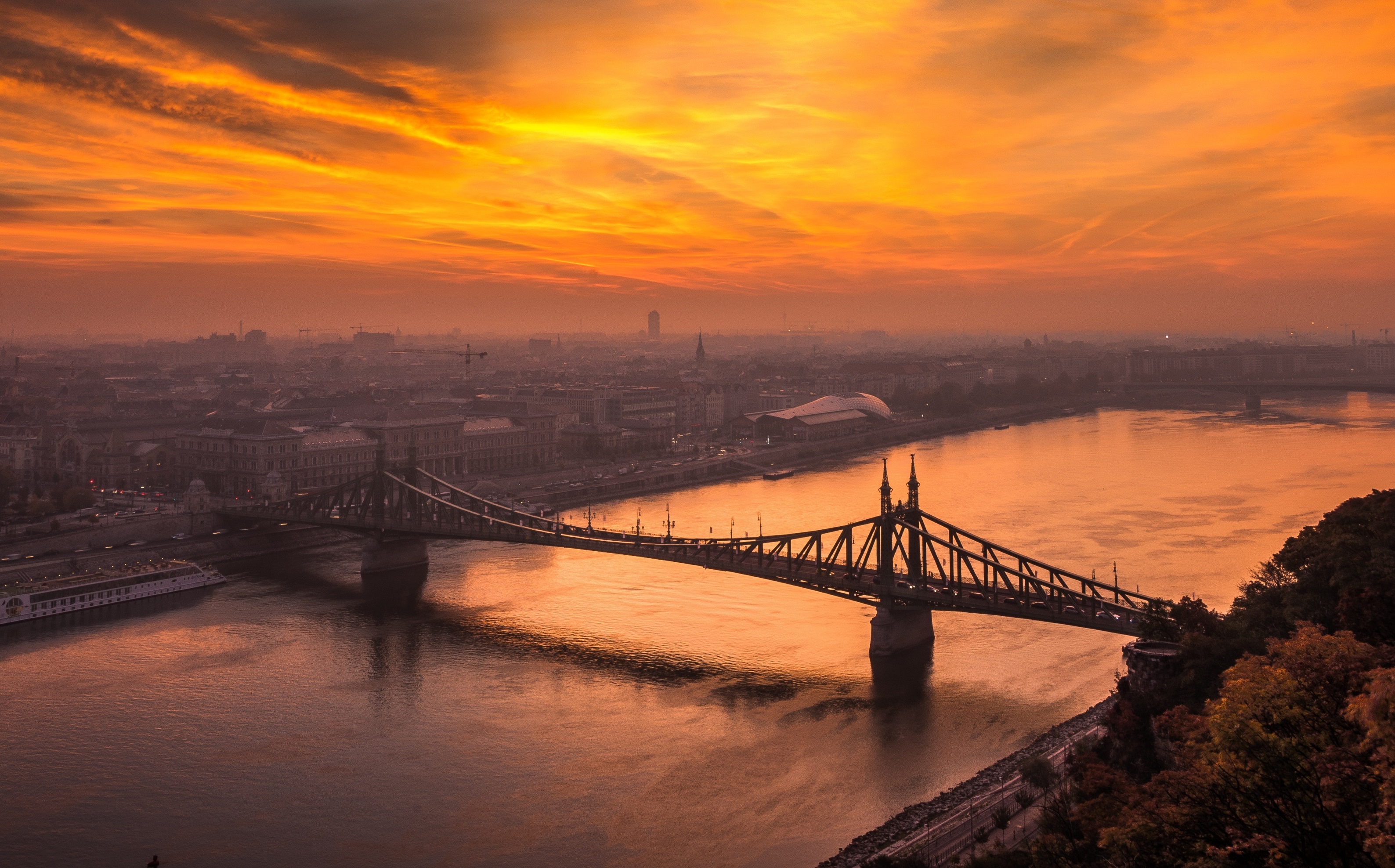 03_otthon_photo_by_daniel_olah_on_unsplash_4.jpg