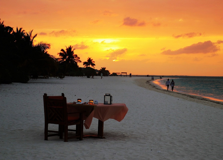sunset-3226467_1920.jpg