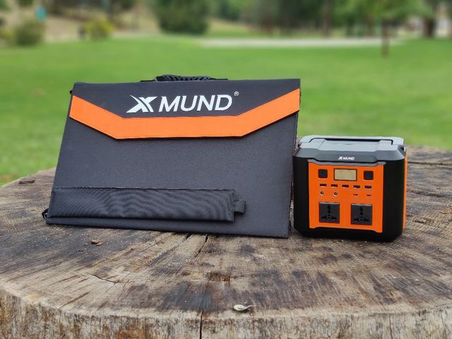 Xmund XD-PS8 hordozható töltőállomás és Xmund XD-SP2 napelem teszt