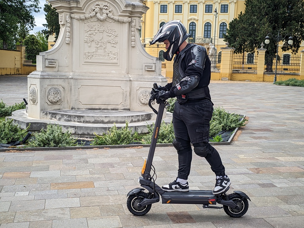 ausom-f1-max-8.jpg
