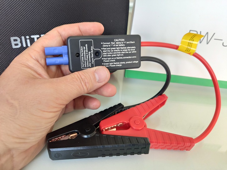 blitzwolf_bw-js1_portable_car_jump_starter_3.jpg