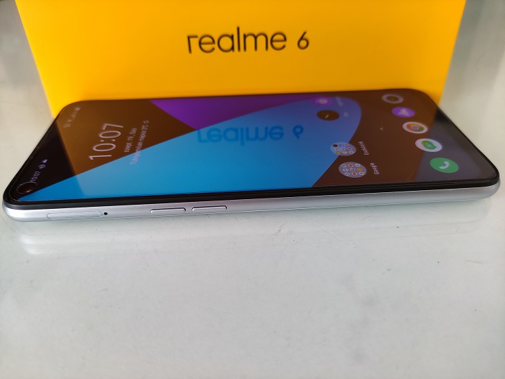 realme_6-4.jpg