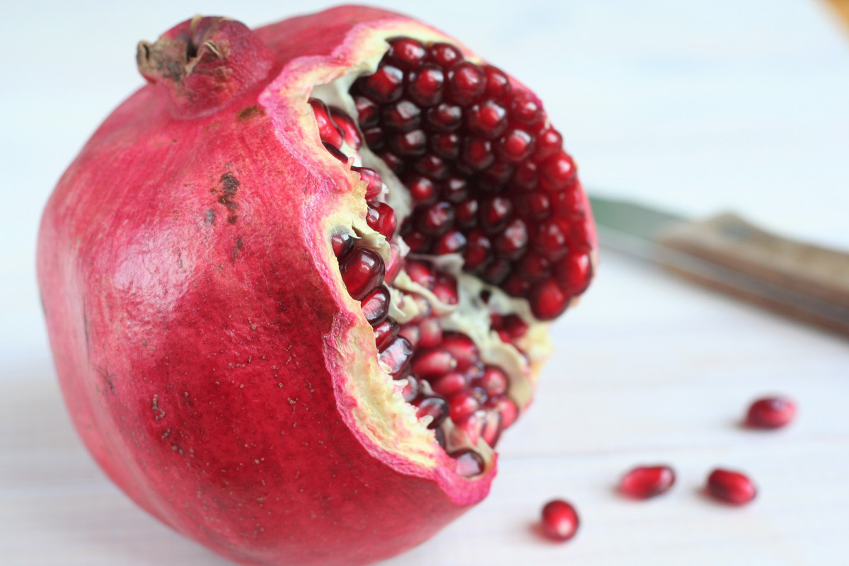 pomegranate-antioxidant-vitamins.jpg