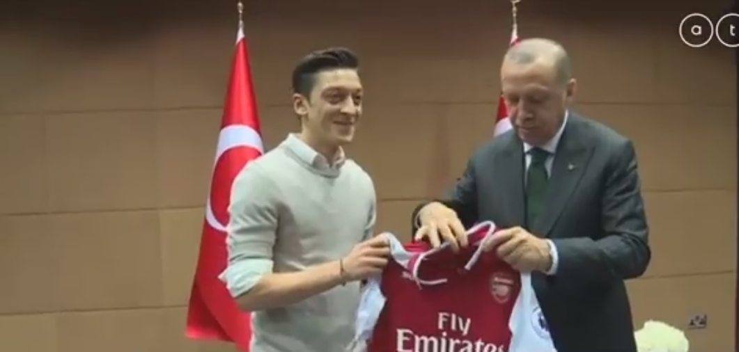 ozil.png