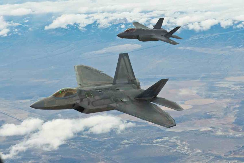 f-22-and-f-35-850x567.jpg