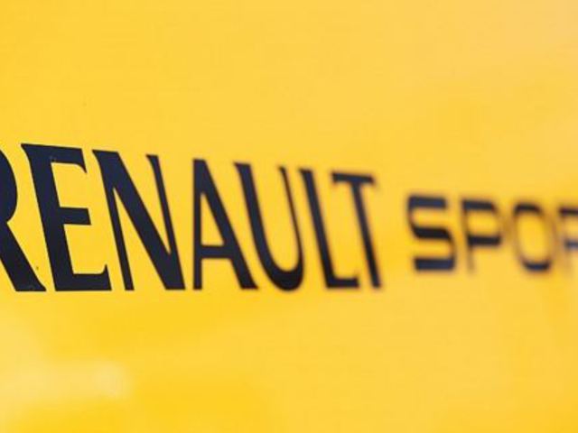 F1 Hivatalos: Gyári csapattal tér vissza a Renault