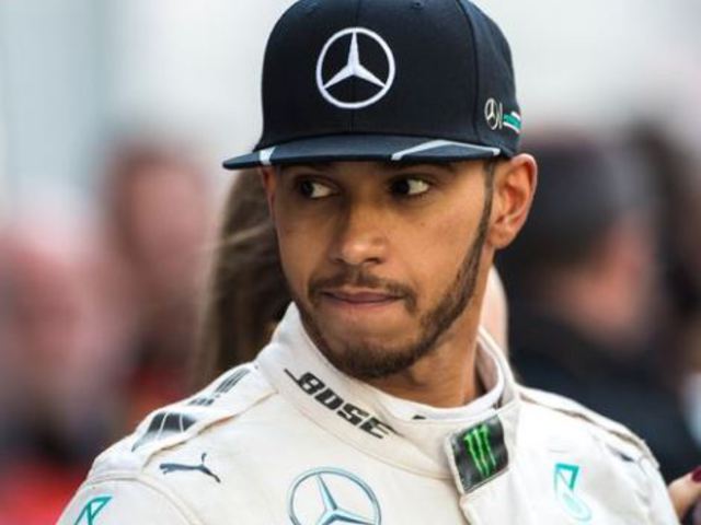 F1 Hamilton magyarázkodni kényszerült