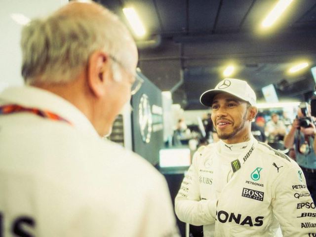 F1 Hamilton nehéz helyzetből hozta vissza Mercedesét az élre Barcelonában