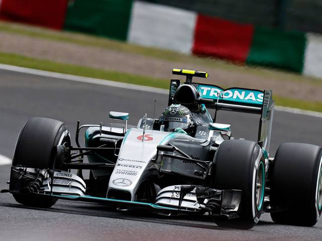 F1 Rosberg szerezte meg a pole-t a balesettel záruló szuzukai időmérőn