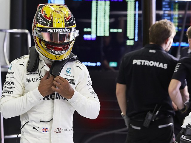 F1 Hamilton büntetéssel kezdi az Osztrák Nagydíjat