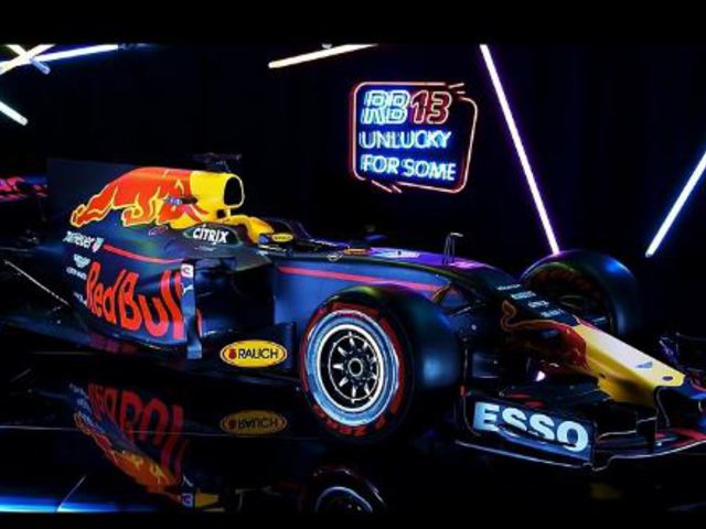 Bemutatkozott a Red Bull és a Haas F1 Team autója is