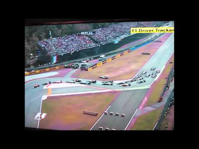 Vettel megkönnyezte hatalmas győzelmét Monzában