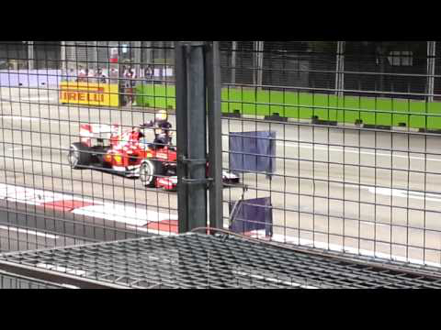 F1 Webber mérgelődik, Alonso sziporkázik