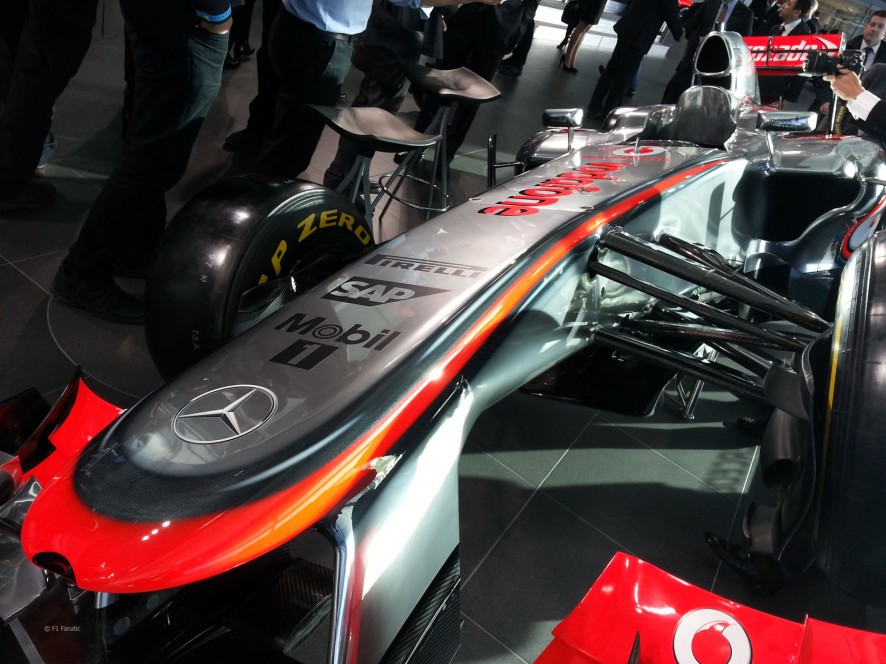 MP4-28 bemutató.jpg