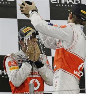 hamilton - button -abu dzabi.jpg