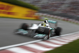 Rosberg a Mercedesben.jpg