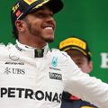 Hamilton: Az egyik legszorosabb bajnoki harc lesz