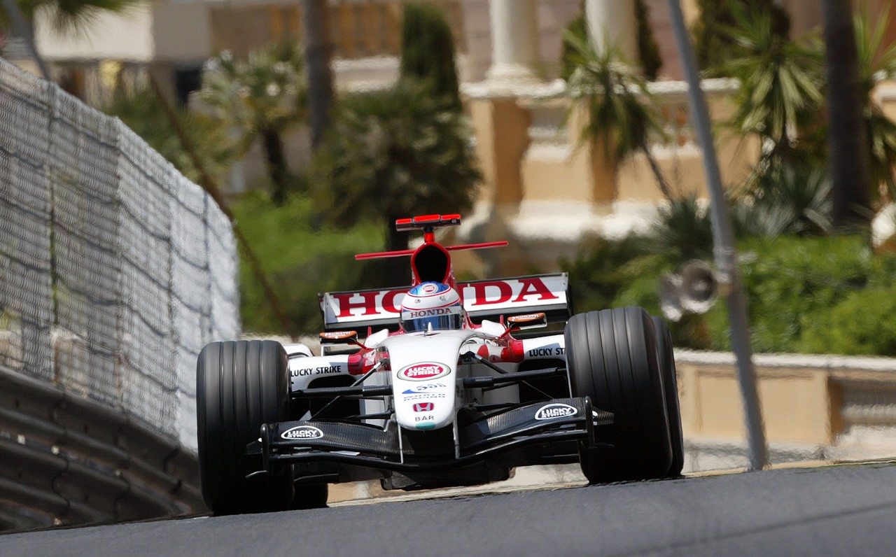 jensonbutton_bar-honda_monte-carlo_2004-e1421751081588.jpg