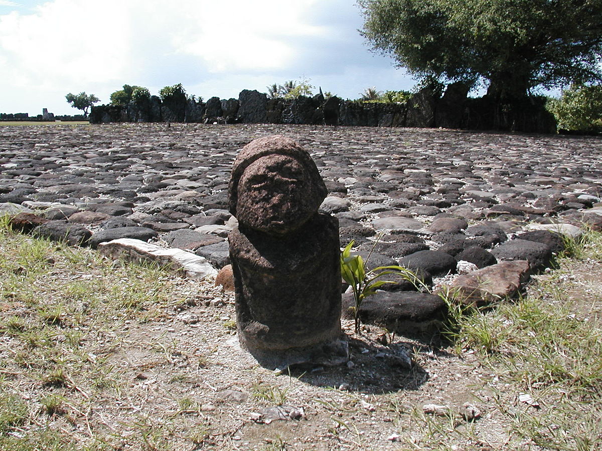 1200px-taputapuatea_marae_raiatea.jpg