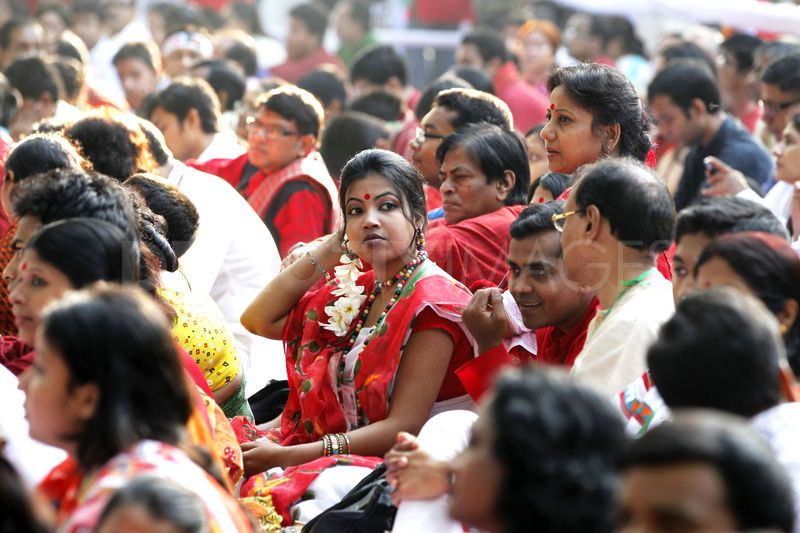 1334522479-celebrating-the-new-year-and-cultural-diversity--dhaka_1158749.jpg