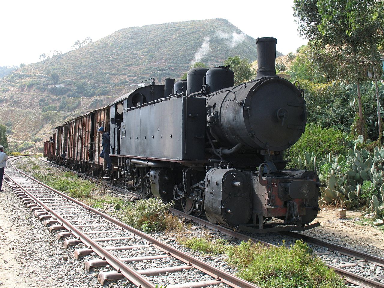 1280px-ansaldo_442_steam_locomotive_in_eritrea.JPG
