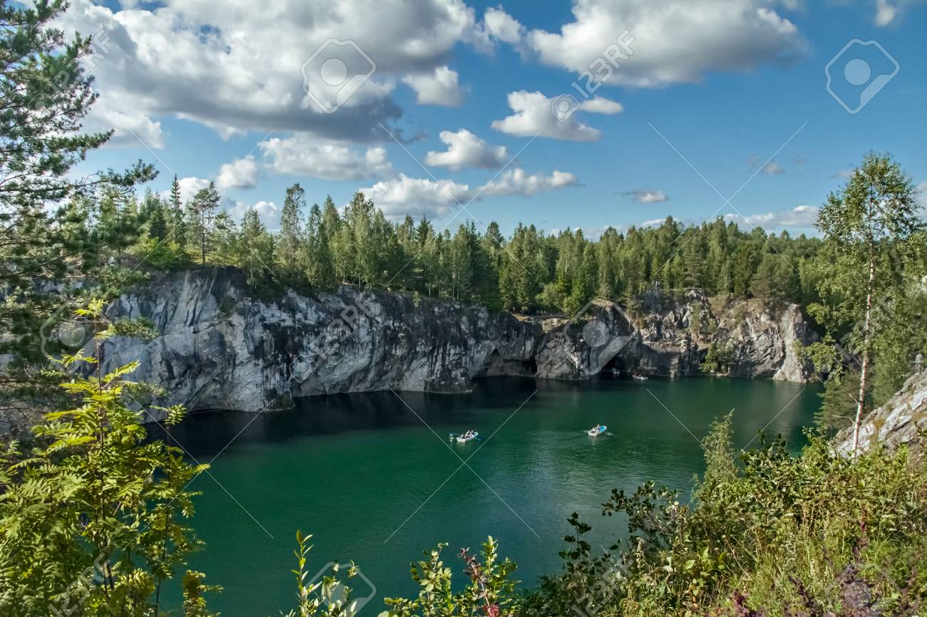 91746949-ruskeala-marble-canyon-karelia-russia.jpg