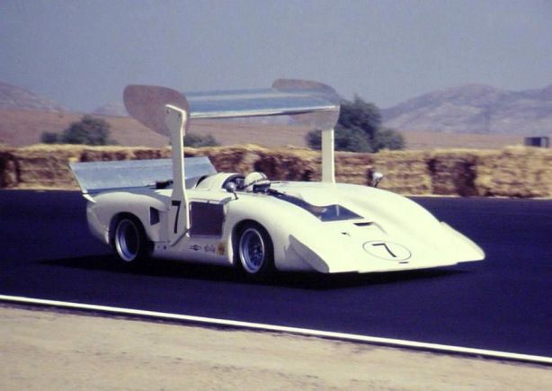 chaparral2h_surtees_lagunaseca_1969.jpg