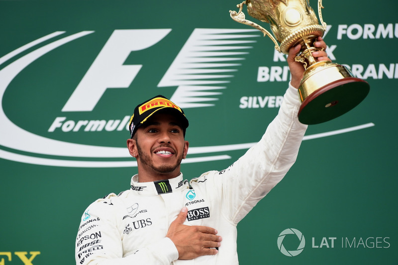 lewishamilton_podium_2017.jpg