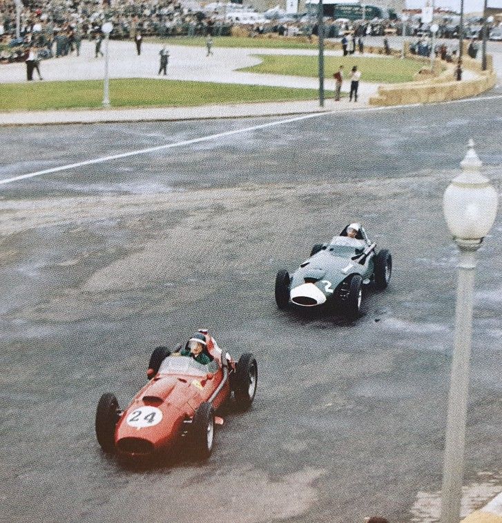 m_hawthorn_ferrari_s_moss_vanwall_porto58.jpg
