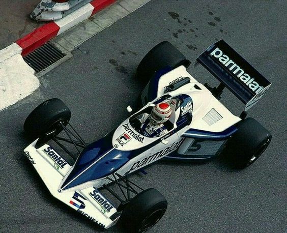 piquet_brabhambt52_1983.jpg