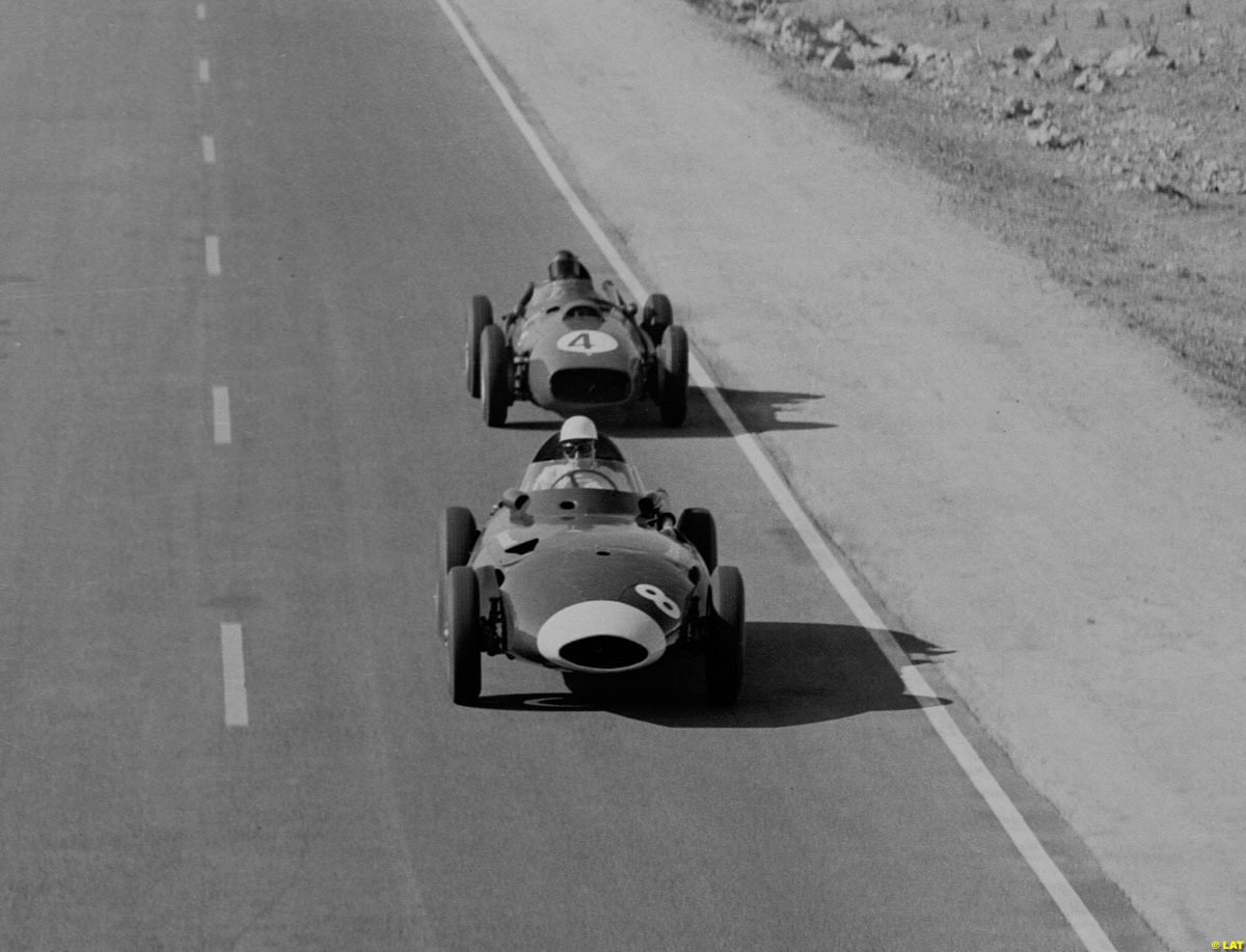 s_moss_vanwall_p_hill_ferrari_morocco58.jpg