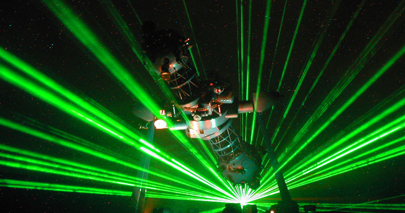 fovarosi.blog.hu: Planetarium-2000esEvek-lasertheater.hu01