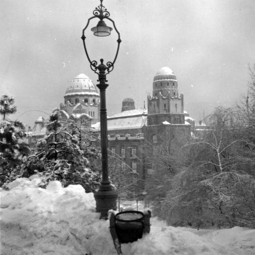 fovarosi.blog.hu: GellertFurdo-1930asEvek-fortepan.hu-24509