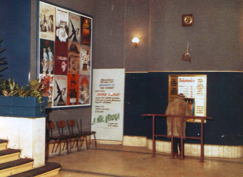 fovarosi.blog.hu: ToldiMozi-1982-04