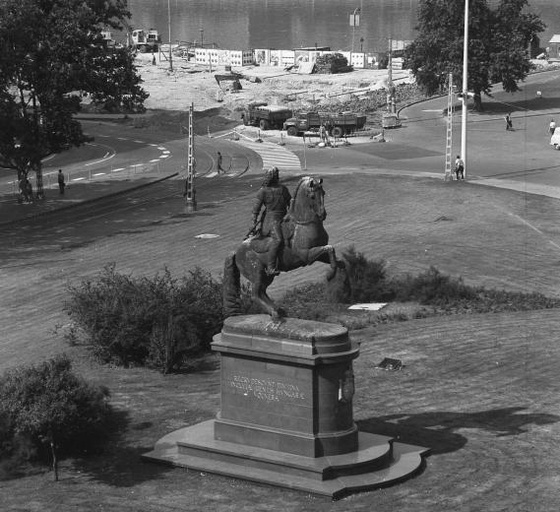 fovarosi.blog.hu: KossuthTer-1970esEvek-Fortepan.hu-18747