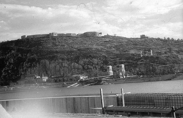 fovarosi.blog.hu: Citadella-1945-SzabadsagSzoborNelkul-fortepan.hu-45581 - indafoto.hu