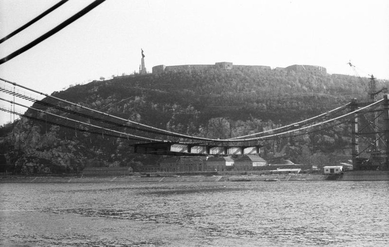 fovarosi.blog.hu: ErzsebetHid-1960asEvek-Epul-fortepan.hu-50714 - indafoto.hu