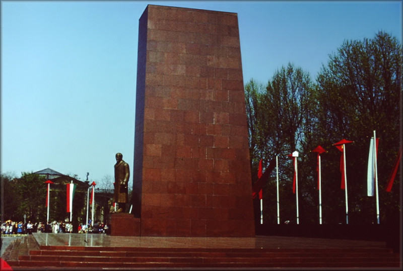 fovarosi.blog.hu: 56osokTere-FelvonulasiTer-Regi1-Lenin - indafoto.hu