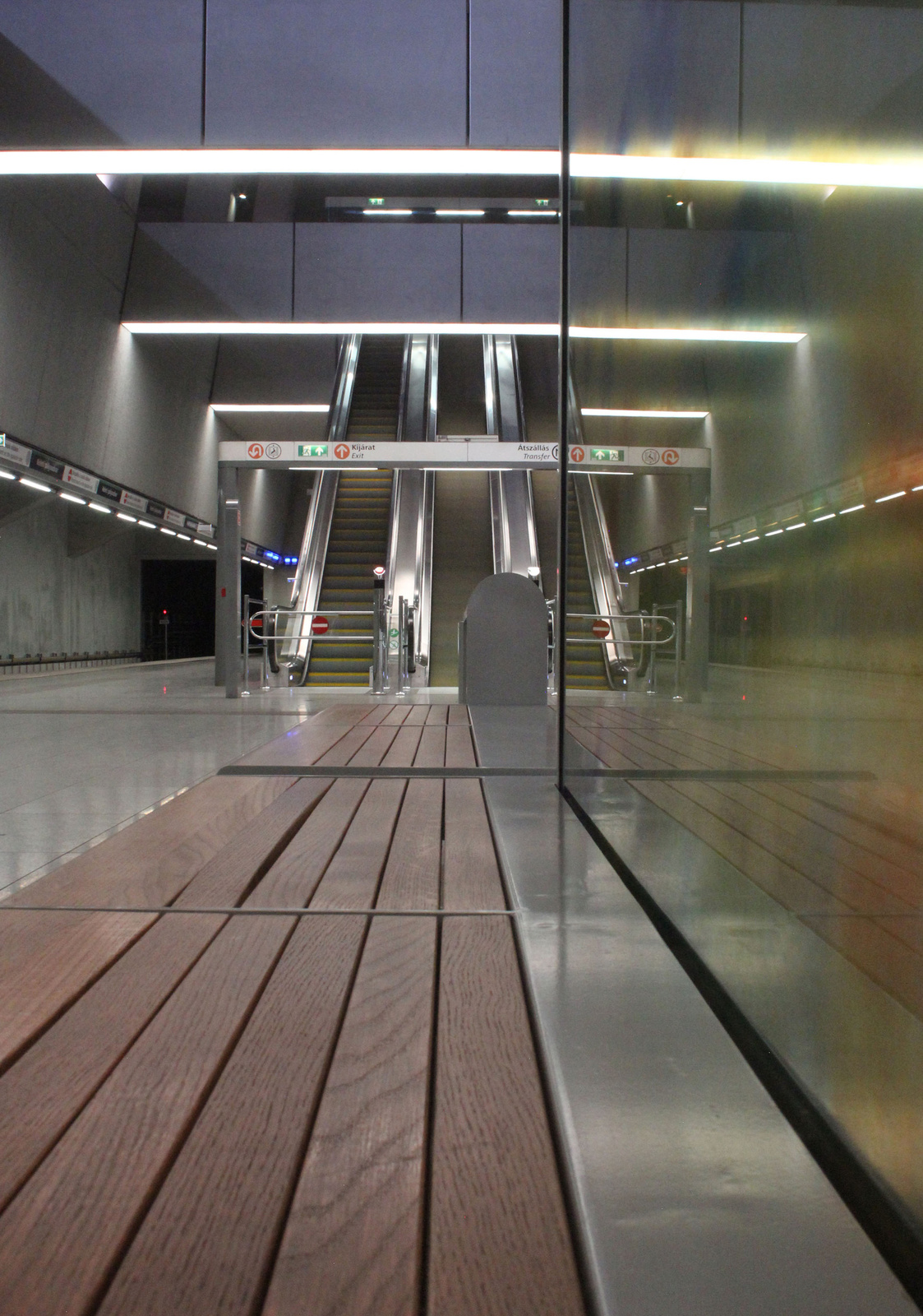 fovarosi.blog.hu: Metro4-BarossTer-20150419-10 - indafoto.hu