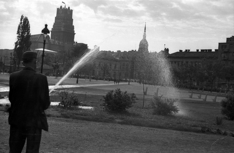 fovarosi.blog.hu: KoztarsasagTer-1946-fortepan.hu-79074 - indafoto.hu